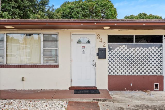 842 Kaye Street, West Palm Beach, FL 33405