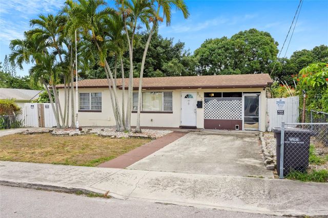 842 Kaye Street, West Palm Beach, FL 33405