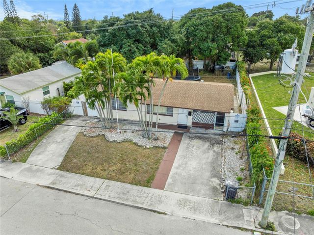 842 Kaye Street, West Palm Beach, FL 33405
