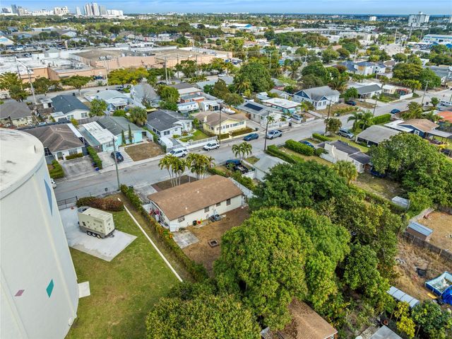 842 Kaye Street, West Palm Beach, FL 33405