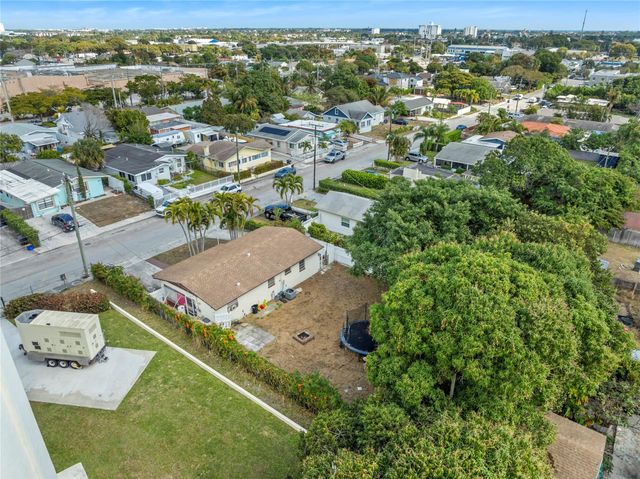 842 Kaye Street, West Palm Beach, FL 33405