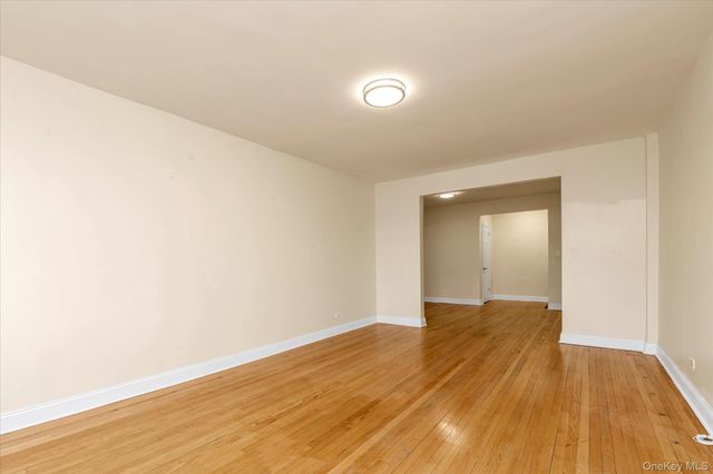 92-11 35 Avenue 5E, Jackson Heights, NY 11372