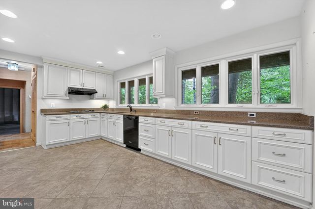 5215 HESPERUS DR, Columbia, MD 21044