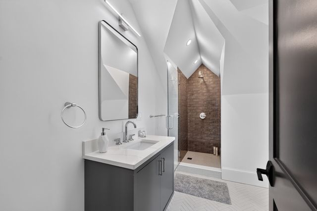 261 Tappan St 1, Brookline, MA 02445
