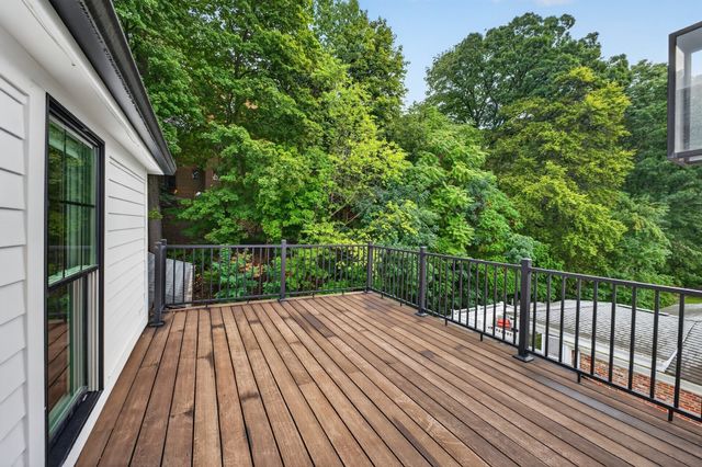 261 Tappan St 1, Brookline, MA 02445