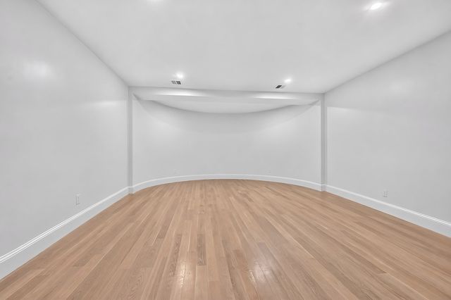 261 Tappan St 1, Brookline, MA 02445