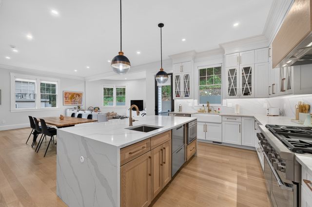 261 Tappan St 1, Brookline, MA 02445