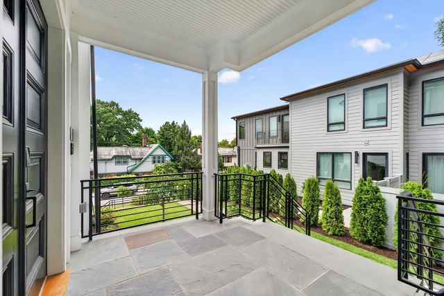 261 Tappan St 1, Brookline, MA 02445