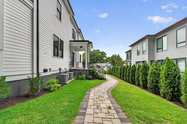 261 Tappan St 1, Brookline, MA 02445