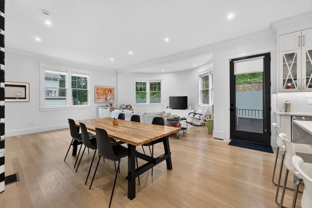 261 Tappan St 1, Brookline, MA 02445