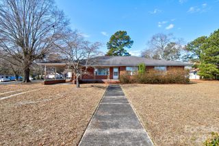 212 S Sycamore Street, Pageland, SC 29728