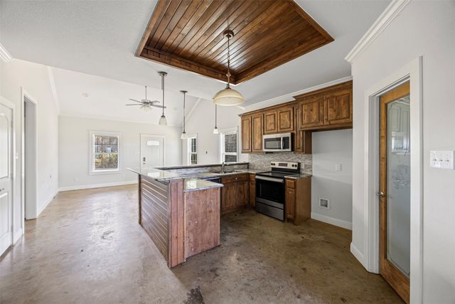 172 Edna Road, Waxahachie, TX 75165