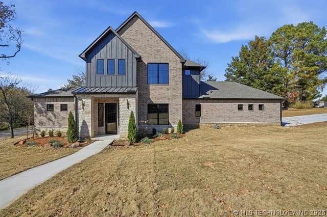 1937 S Surrey Court, Bartlesville, OK 74006