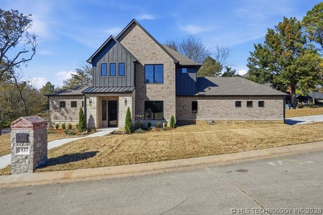 1937 S Surrey Court, Bartlesville, OK 74006