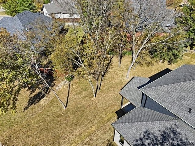 1937 S Surrey Court, Bartlesville, OK 74006