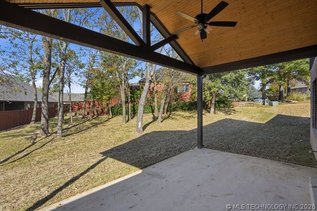 1937 S Surrey Court, Bartlesville, OK 74006