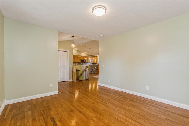 702 S Oak Street, Buchanan, MI 49107