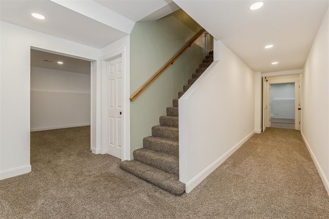 702 S Oak Street, Buchanan, MI 49107