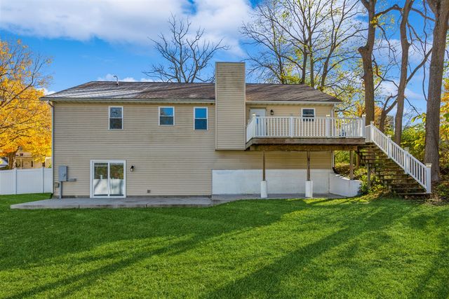 702 S Oak Street, Buchanan, MI 49107