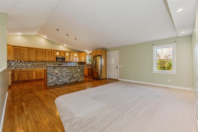 702 S Oak Street, Buchanan, MI 49107