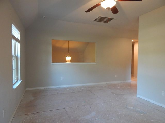 9155 White Tail Drive, Conroe, TX 77303