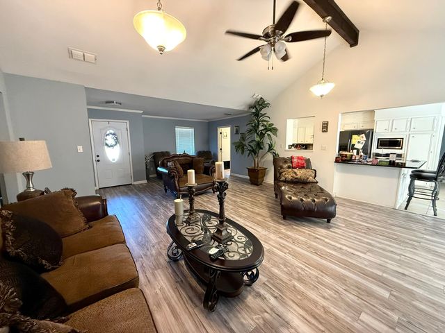 6335 Ernwood Circle, Shreveport, LA 71119