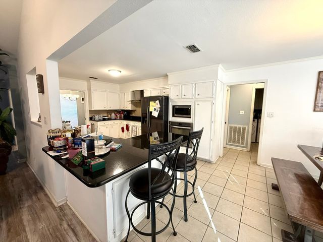 6335 Ernwood Circle, Shreveport, LA 71119