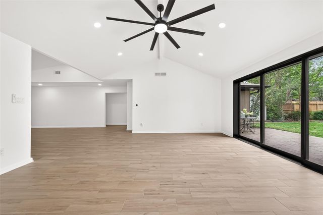 6003 Benning Drive, Houston, TX 77096