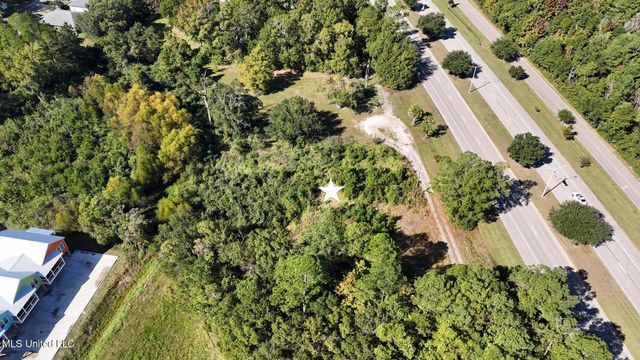 250-252 Hwy 90, Bay Saint Louis, MS 39520