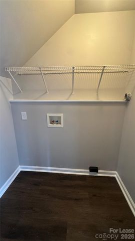 1306 Stourbridge Lion Drive, Charlotte, NC 28213