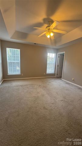 1306 Stourbridge Lion Drive, Charlotte, NC 28213