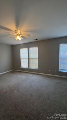 1306 Stourbridge Lion Drive, Charlotte, NC 28213