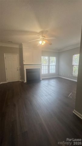 1306 Stourbridge Lion Drive, Charlotte, NC 28213