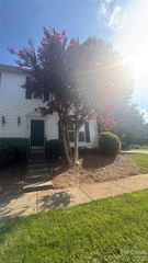1306 Stourbridge Lion Drive, Charlotte, NC 28213