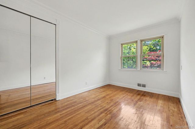 70 Richbell Road, White Plains, NY 10605