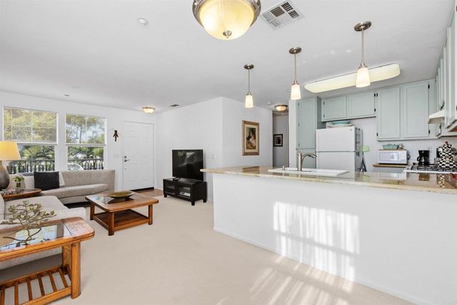 14676 Via Fiesta 2, San Diego, CA 92127