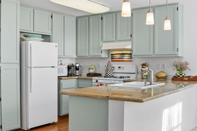 14676 Via Fiesta 2, San Diego, CA 92127