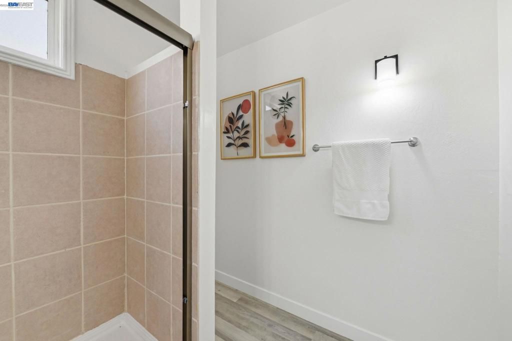 Image 35 of property listing at 31070 Meadowbrook Ave, Hayward, CA 94544