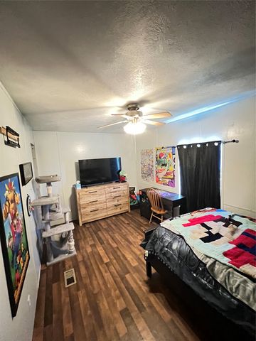 4215 Lanark Drive, Cresson, TX 76035
