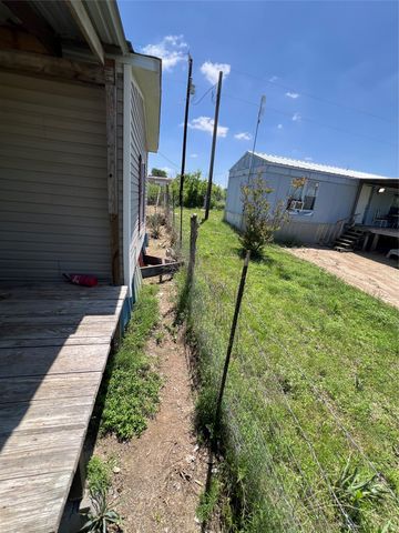 4215 Lanark Drive, Cresson, TX 76035