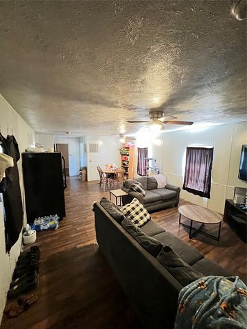 4215 Lanark Drive, Cresson, TX 76035