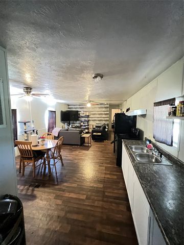 4215 Lanark Drive, Cresson, TX 76035