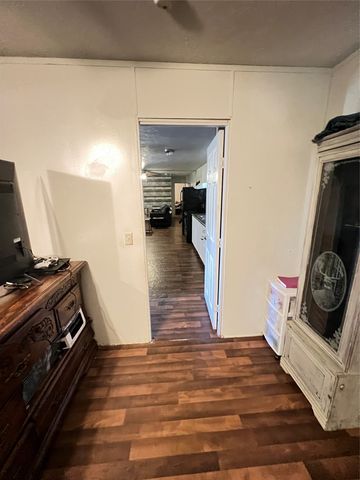 4215 Lanark Drive, Cresson, TX 76035