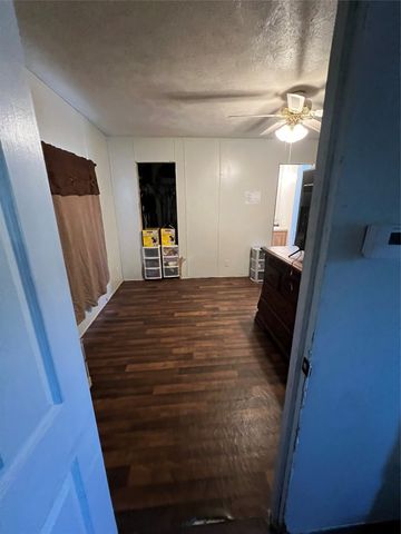 4215 Lanark Drive, Cresson, TX 76035