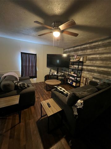 4215 Lanark Drive, Cresson, TX 76035