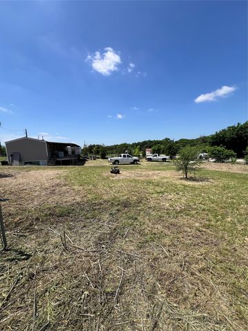 4215 Lanark Drive, Cresson, TX 76035