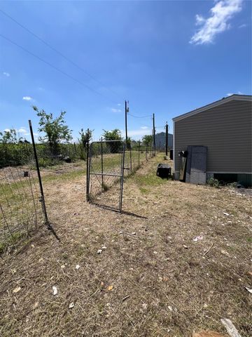 4215 Lanark Drive, Cresson, TX 76035