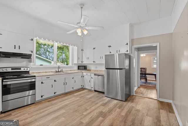 39 Litchfield Street, Cartersville, GA 30120