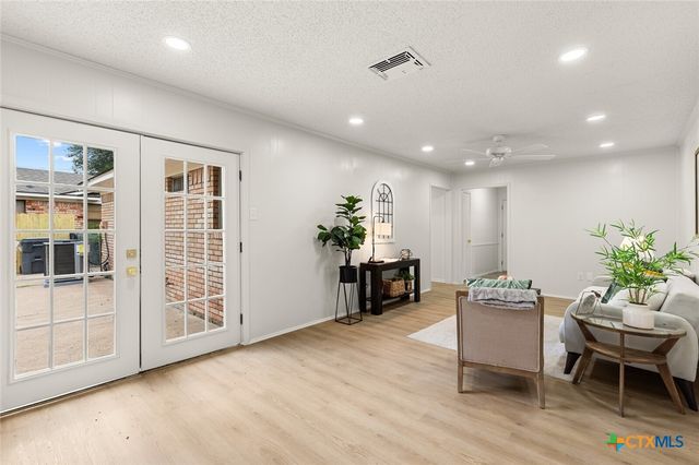 6407 Landmark Drive, Waco, TX 76710