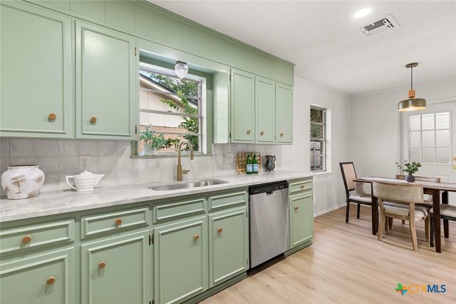 6407 Landmark Drive, Waco, TX 76710